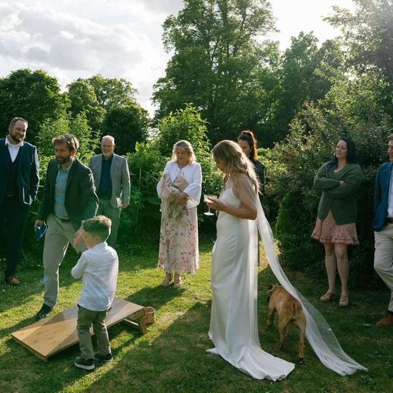 Absolutely beautiful games, perfect for our occasion. Everybody at our party loved them, fab for all ages and couldn't recommend Holly and h